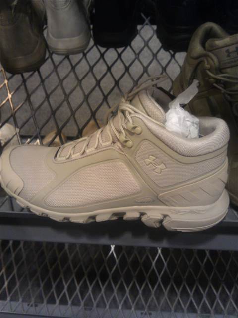 calina Becks carbohidrato Under Armour Tactical Ops Training and Venom Mid Boots from 2013 SHOT Show  | On Duty Gear Blog
