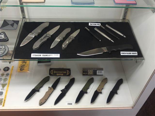 maxpedition tactical knives and pens